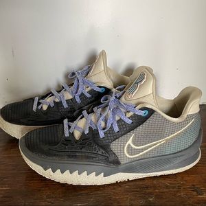 Nike Kyrie 7 Lows in Black / Sail colorway mens size 10 Excellent Condition